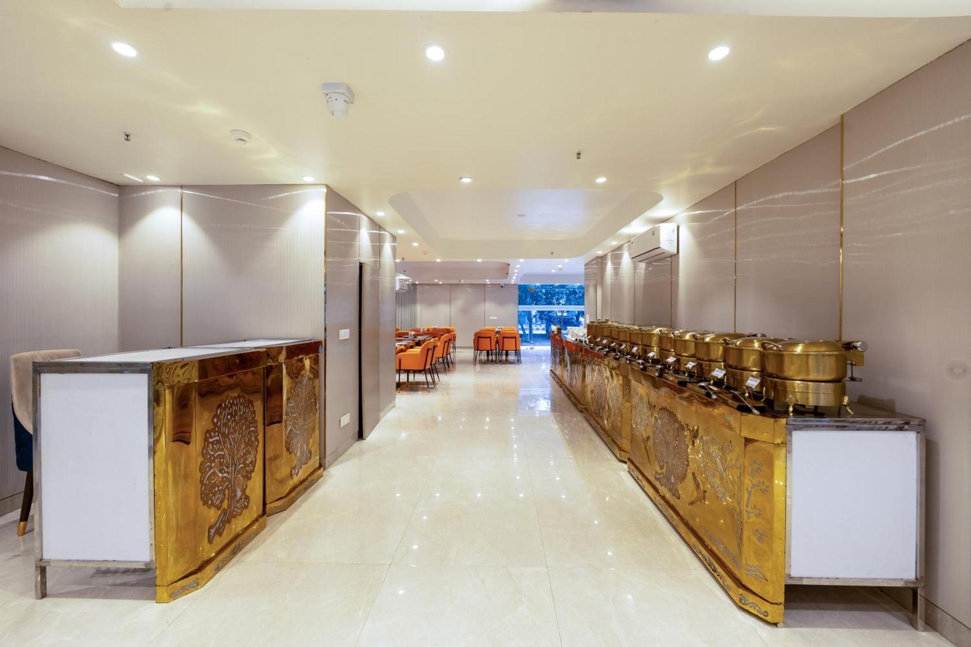 Hotel Ginger Palace Delhi Airport Ню Делхи Екстериор снимка