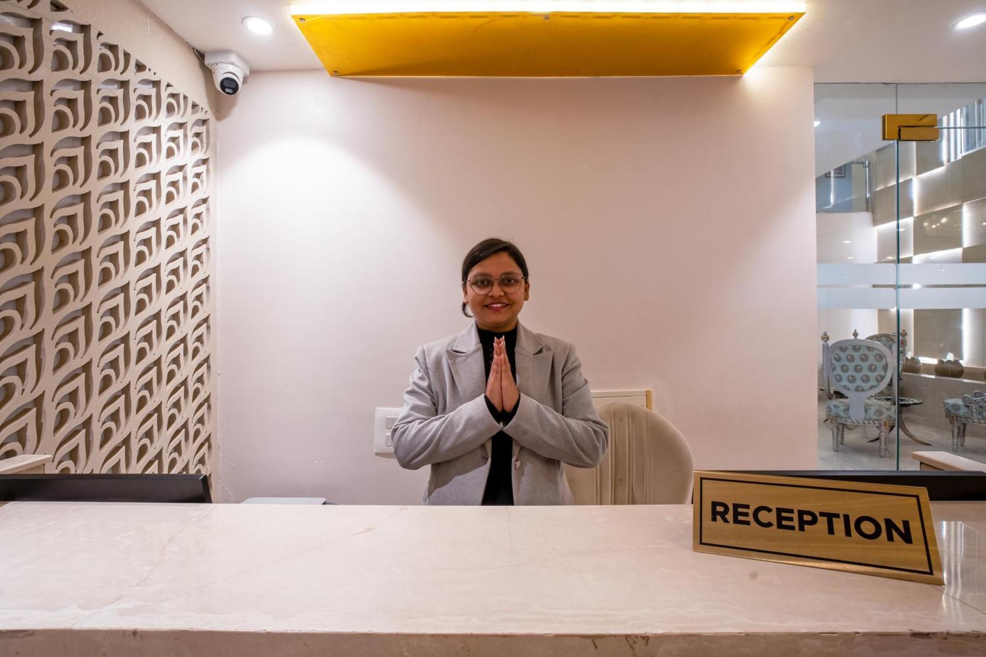 Hotel Ginger Palace Delhi Airport Ню Делхи Екстериор снимка