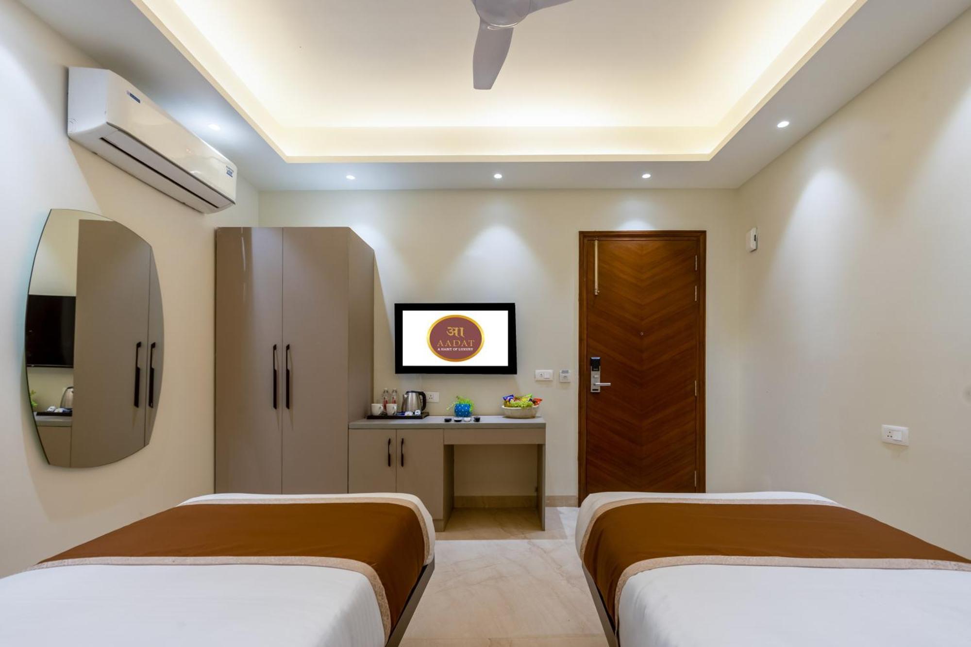 Hotel Ginger Palace Delhi Airport Ню Делхи Екстериор снимка