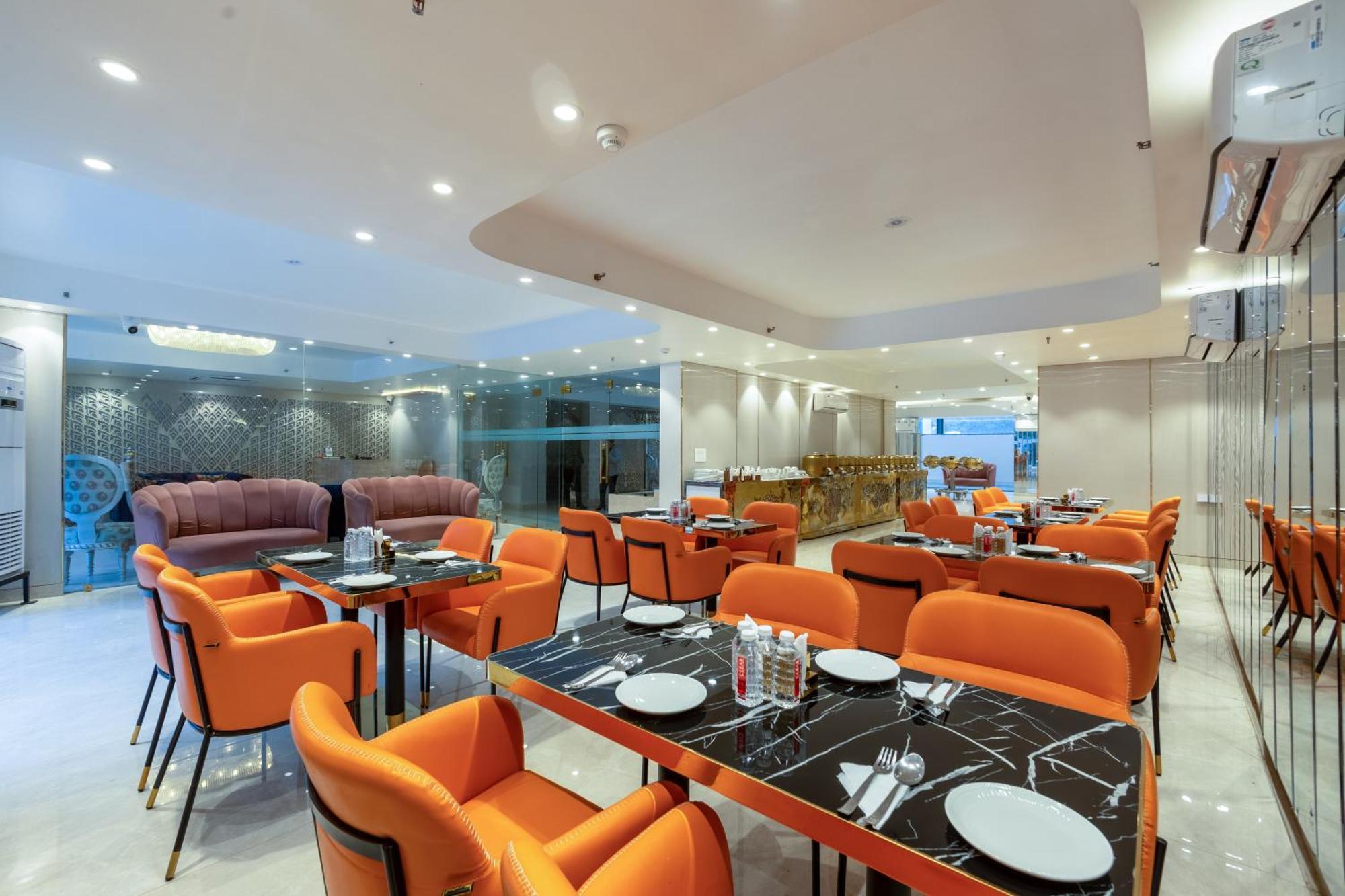 Hotel Ginger Palace Delhi Airport Ню Делхи Екстериор снимка