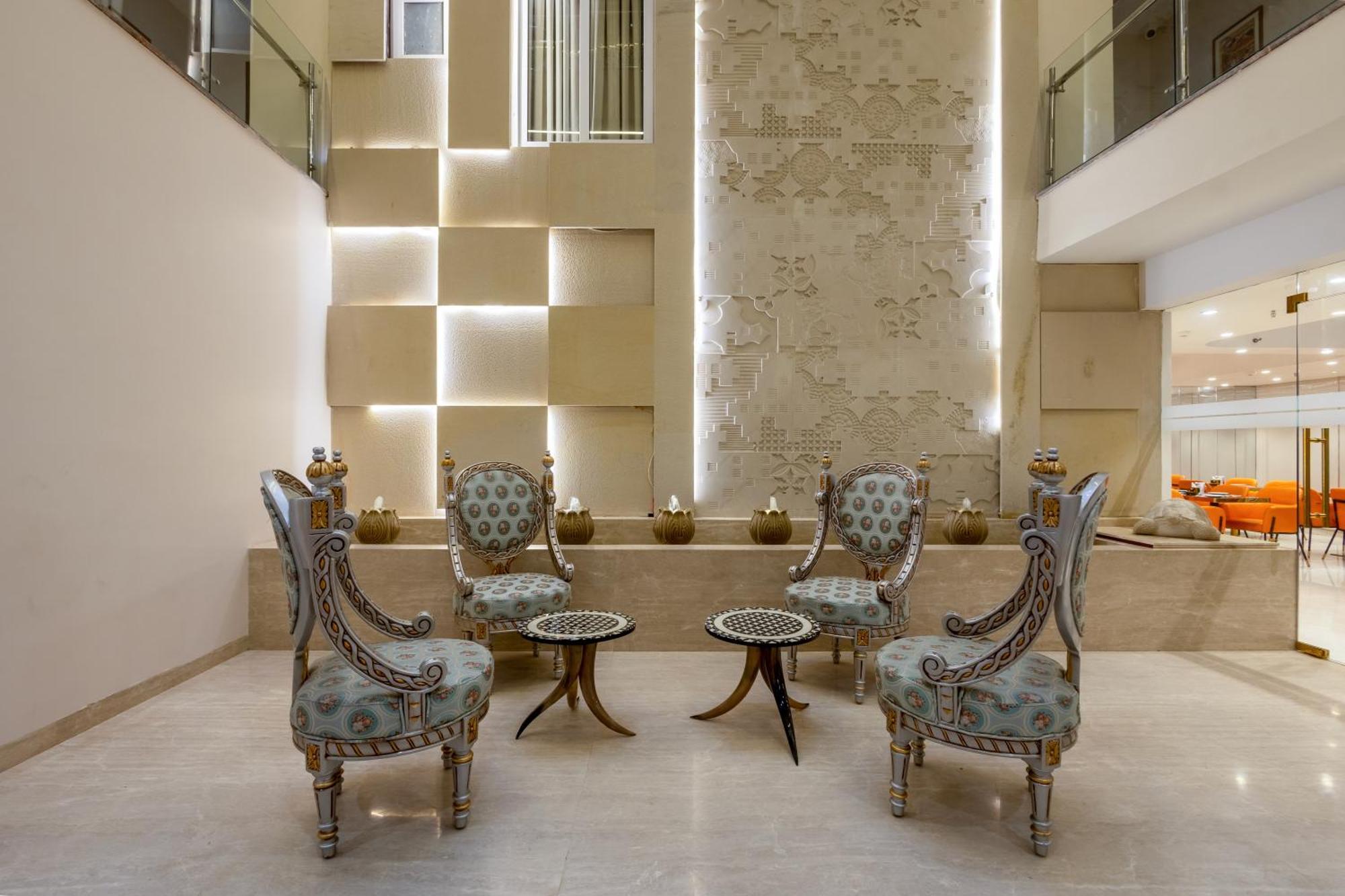 Hotel Ginger Palace Delhi Airport Ню Делхи Екстериор снимка