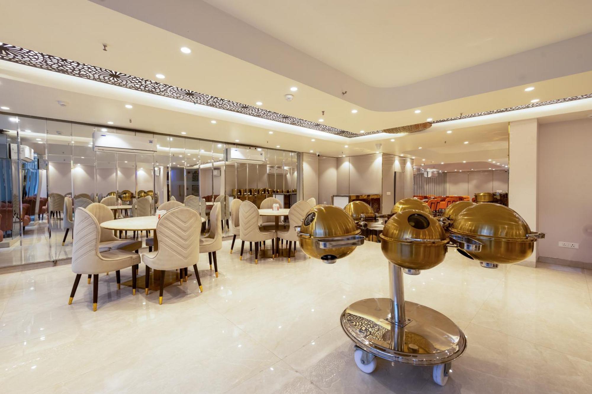Hotel Ginger Palace Delhi Airport Ню Делхи Екстериор снимка