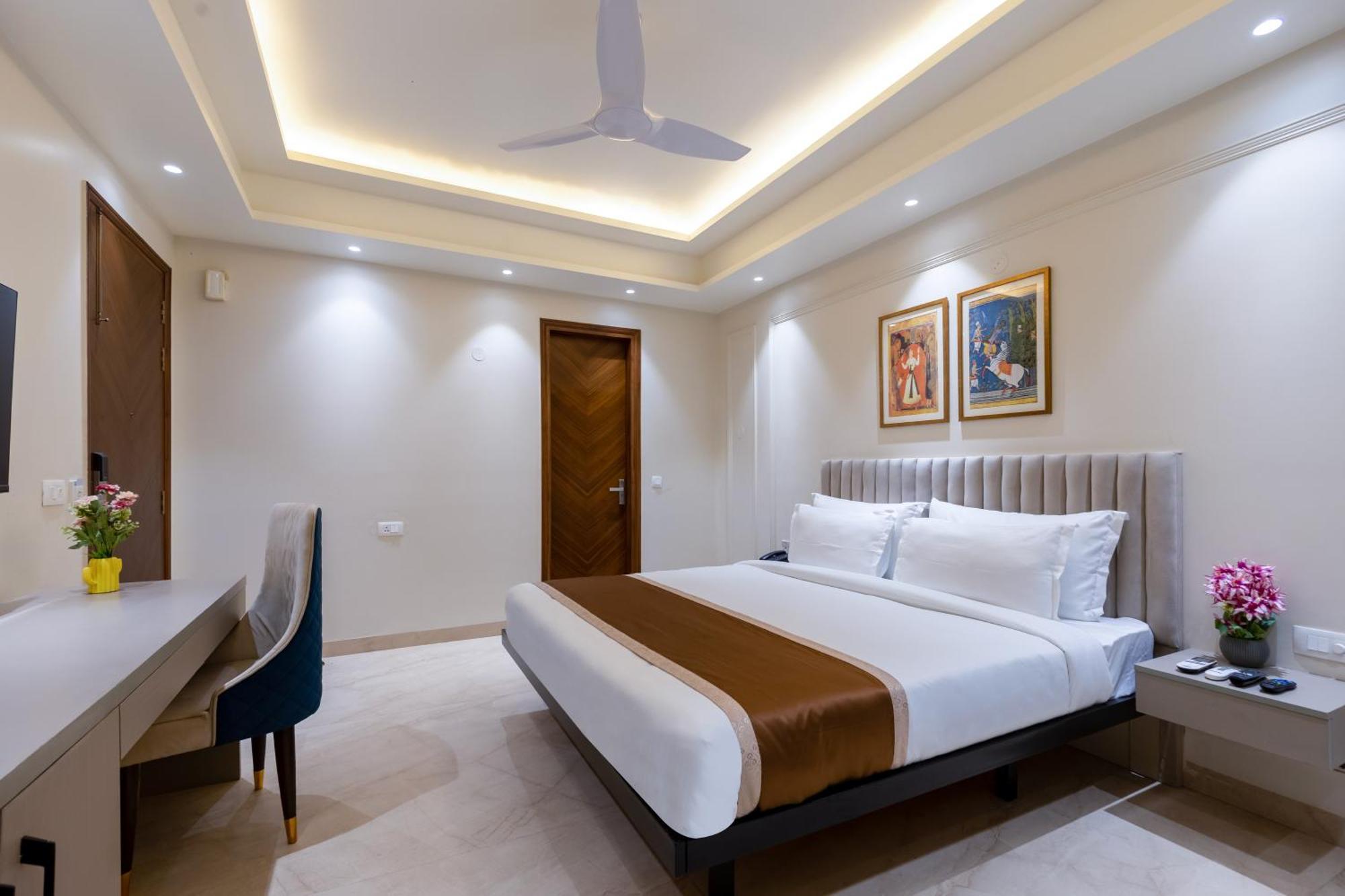 Hotel Ginger Palace Delhi Airport Ню Делхи Екстериор снимка