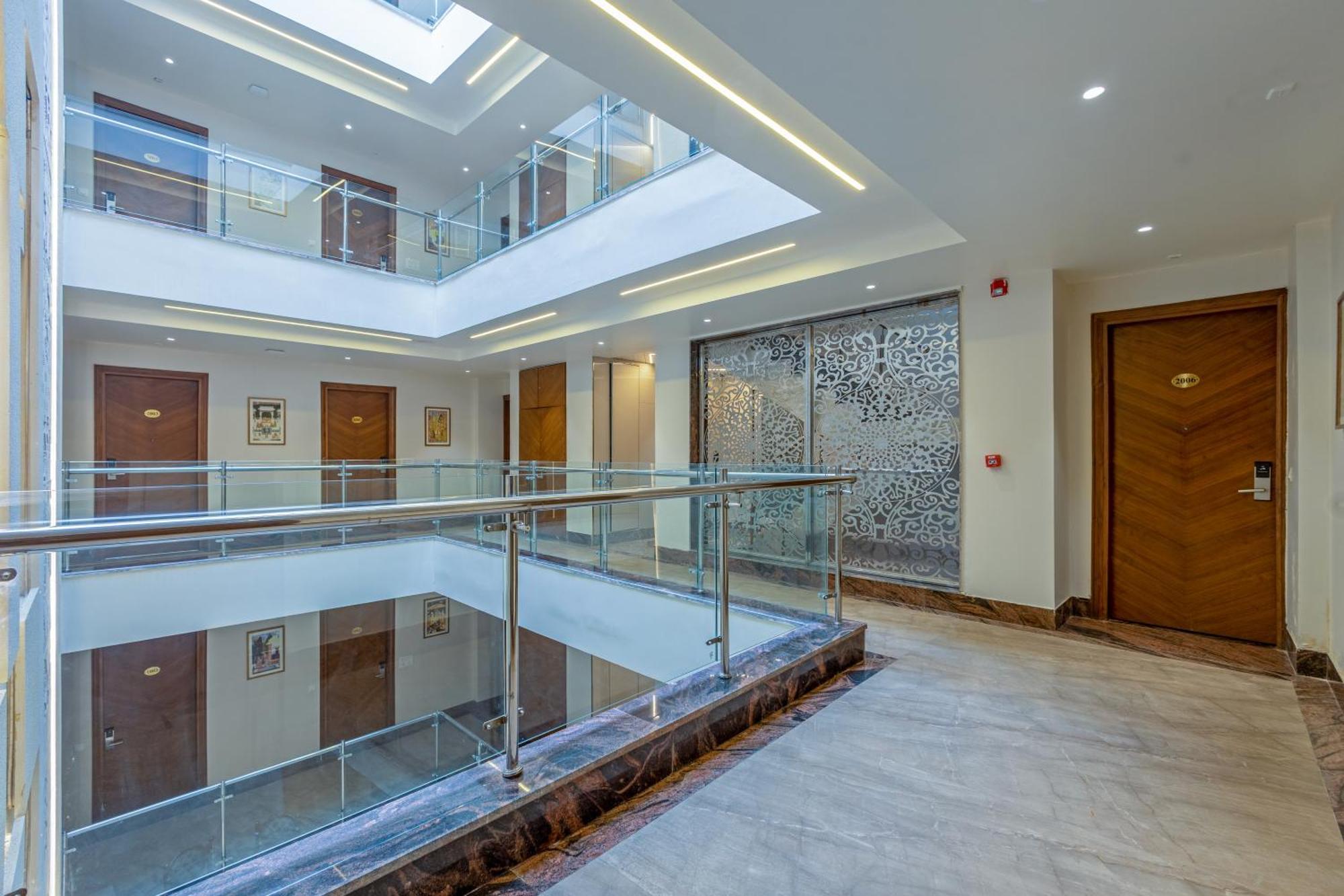 Hotel Ginger Palace Delhi Airport Ню Делхи Екстериор снимка