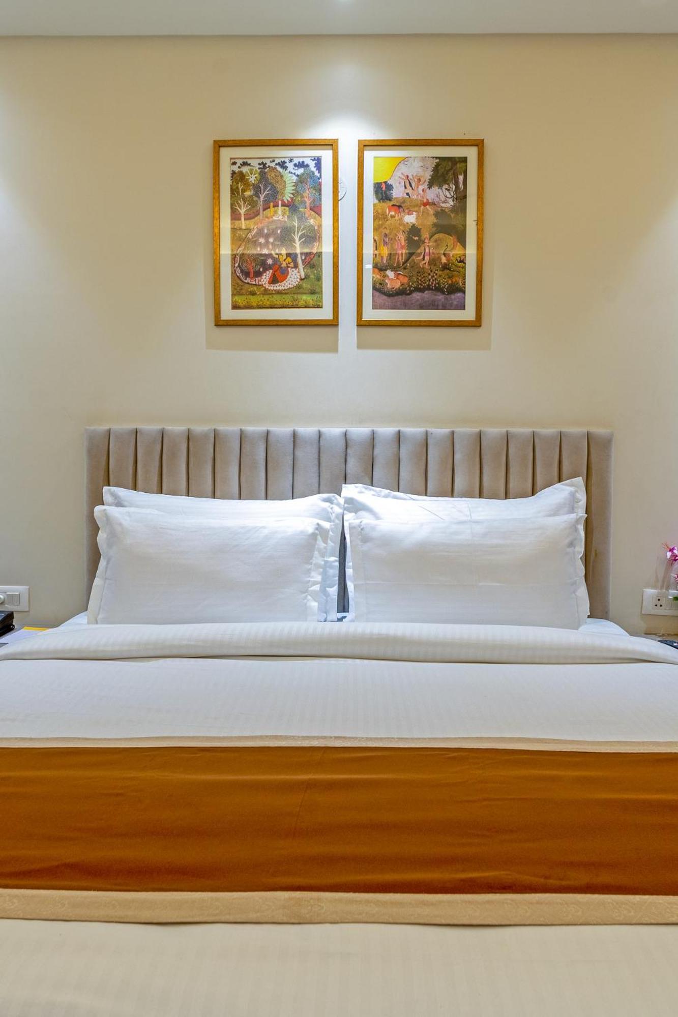 Hotel Ginger Palace Delhi Airport Ню Делхи Екстериор снимка